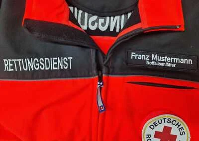 Namensstreifen BRK DRK Rotes Kreuz Rettungsdienst Einsatz- Softshelljacke 140x30 - Bild 1 von 3