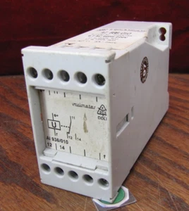 Varimeter - Voltage Relay 220v ac - E Dold & Sohne KG - AI 936/010 - Picture 1 of 3