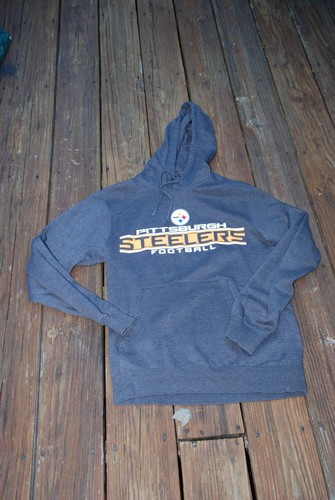 VETEMENTS Pittsburgh Steelers adult small pullover hoodie by NFL Team Apparel