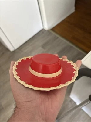 JESSIE Disney Pixar Toy Story Talking Doll SOMBRERO - Solo el sombrero - SOMBRERO DE REPUESTO Foto 1 de 3