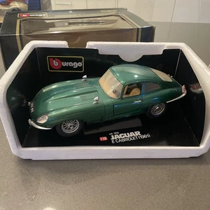 Burago 1:18 Scale Jaguar E-TYPE Coupe Metallic Green 030269 - Picture 1 of 8
