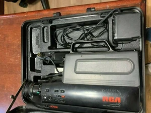 RCA Camcorder Model CC280 in Case for Parts or repair - Picture 1 of 12