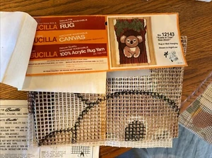 Bucilla Vintage 12143 Koala im Baumriegel Teppich NUR LEINWAND 20"x27" - Bild 1 von 4