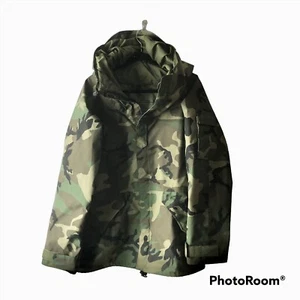 US Military Extended Cold Weather Waterproof Parka Medium Regular Nylon - Picture 1 of 5