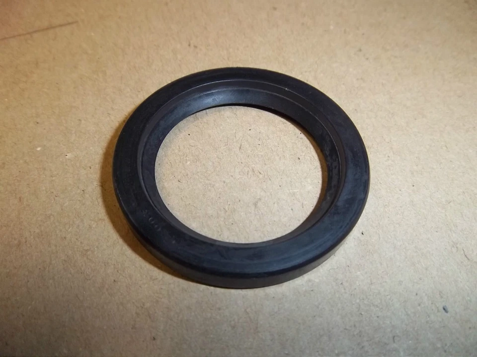 TRIUMPH T150 T160 BSA A75 TRIDENT CLUTCH OIL SEAL - 57-3642 UK MADE FREE POSTAGE - Imagem 1 de 1
