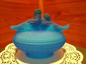 VINTAGE COBALT BLUE SATIN WESTMORELAND 2 DOVES GLASS CANDY/MINT/NUT DISH W/LID - Picture 1 of 11