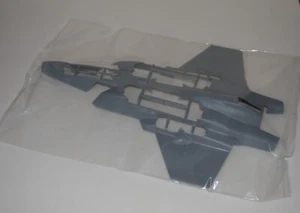 TRUMPETER F-35C LIGHTNING II 03230 ⭐TEILE⭐ UNTERER RUMPF 1/32 - Bild 1 von 3