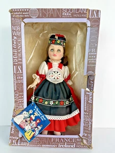Effanbee International Series Doll Czechoslovakia 11" Sleep Eye Porcelain #1123 - Picture 1 of 21