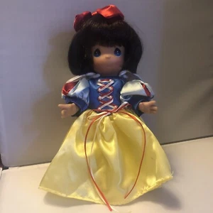 Officially licensed Precious Moments vinyl doll by Linda Rick, Snow White - Picture 1 of 4