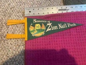 Vintage Zion National Park Utah Souvenir Pennant GREAT WHITE THRONE Fast Shipper - Picture 1 of 4