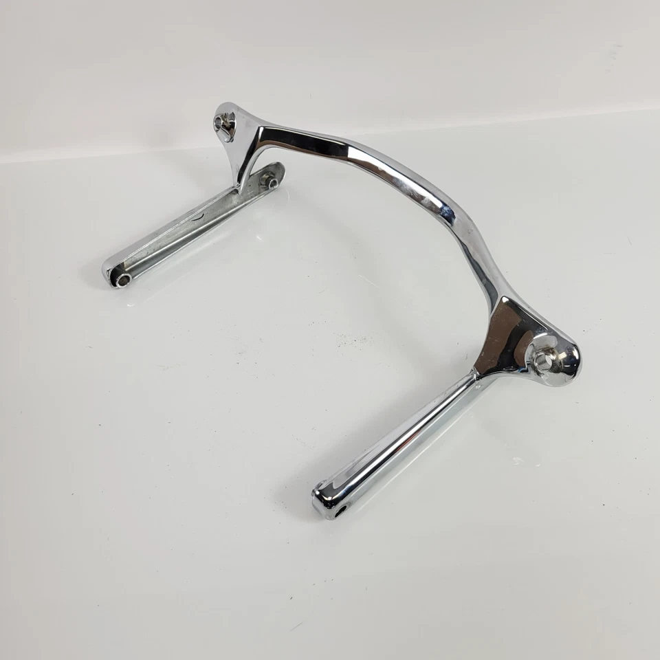 Barra de luz de paso señal de giro delantera Harley 2005-2017 Deluxe FLSTN 58092-05 Foto 1 de 4