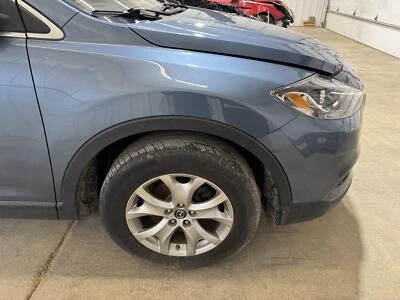 07-15 GUARDABARROS DELANTERO DERECHO PASAJERO MAZDA CX9 AZUL REFLEX MICA 42B Foto 1 de 4