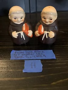 RARE! GOEBEL FRIAR TUCK MONK SALT & PEPPER SHAKERS W/ RED BIBLE TMK3&4 W GERMANY - Picture 1 of 9