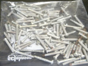Lot of 100 8/32 x 1 1/4" Round Head Machine Screws - Picture 1 of 2