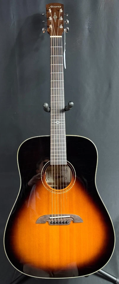 Guitarra Eléctrica Acústica Alvarez MD60EVB Masterworks Dreadnought De Colección Sunburs Foto 1 de 4