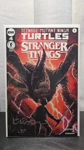 TMNT x STRANGER THINGS #4 Cove A firmado por Kevin Eastman con certificado de autenticidad - Imagen 1 de 3