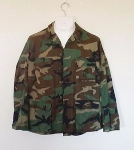 US Marines Woodland Coat Size Medium Regular Camouflage Combat Stamped USMC - Picture 1 of 8