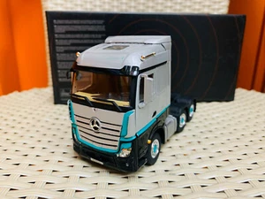 Mercedes-Benz Actros Streamspace 6x2 Silver Edition IMC 1:50 Scale 33-0120 New - Picture 1 of 6