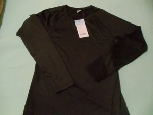 Mens Compression Shirt size Medium NWT - Picture 1 of 3