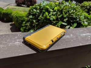 3D Printed New Nintendo 3DS XL Battery Cover Plate - Picture 1 of 3