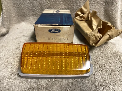NOS FORD D14Z-13209-A 1971-73 MERCURY COMET 1970 COUGAR LH PARKING LIGHT LENS - Image 1 of 4