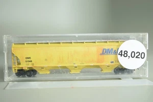 48020 N Scale 3 BAY COVERED HOPPER car DM&E DAKOTA MINNESOTA AND EASTERN WEATHER - Picture 1 of 6