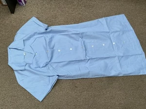 KRANKENSCHWESTERN GESUNDHEITSKLEID HELLBLAU VORNE GEKNÖPFT UK 28 - Bild 1 von 5