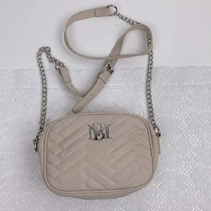 Badgley Mischka Crossbody Chain strap Bag Creme Silver Zip close Pockets Small - Picture 1 of 14
