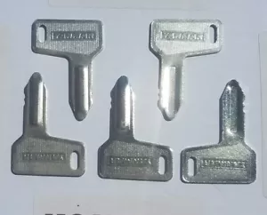 (5) Yanmar / Takeuchi Keys Heavy Equipment, Tractor Keys OEM Logo FREE SHIPPING - Picture 1 of 1