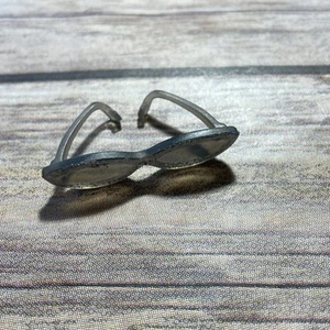 Gafas de sol finas brillantes Lol Surprise Dolls luces brillantes Ice BB Baby plateadas brillantes - Imagen 1 de 2