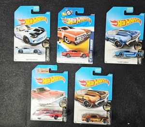 Menge (5) Hot Wheels Muscle Mania - Viper, Mopar, Chevelle & mehr neu und versiegelt - Bild 1 von 4