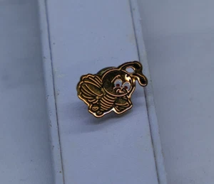 Honey Bee Vintage Lapel Pin Beekeeper Pinback Red Heart Eyes - Picture 1 of 4