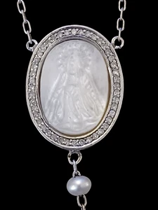 Croce di perle in argento sterling 925 intagliata Vergine Maria madreperla vintage - Foto 1 di 10