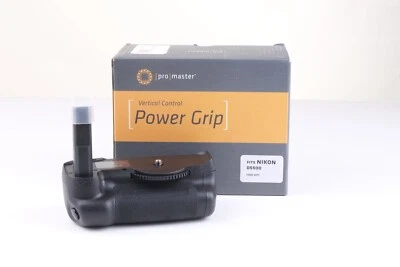Empuñadura eléctrica de control vertical ProMaster para Nikon D5500 Foto 1 de 4