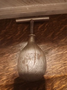 Vintage Nut Cracker Androck Cast Iron Table 1930’s Screw Type Walnut Shaped - Picture 1 of 2