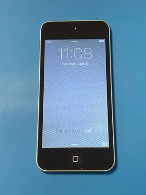 Silver iPod touch 5th Generation, Mid 2013 16GB (New Battery - Excellent) - Image 1 of 4
