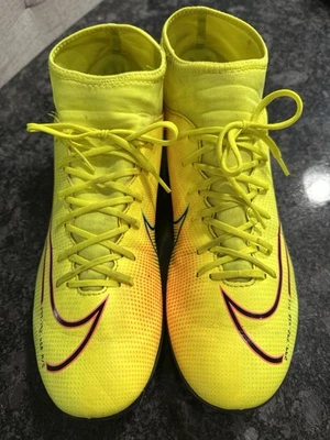 Nike Mercurial Superfly para hombre 10,5 (con espinilleras incluidas) Foto 1 de 4