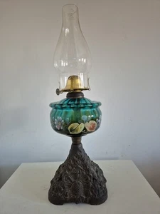 Vintage blaue Glas Petroleum Öllampe mit Glas Trichter Schirm Docht Floral 48 cm - Bild 1 von 10