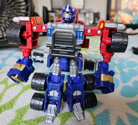 Transformers Armada Deluxe Optimus Prime 2003 Cover