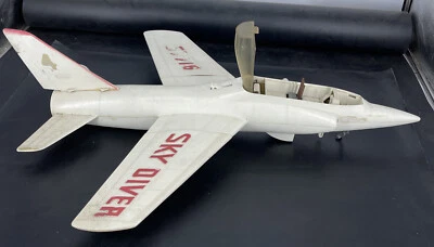 Avión de combate motorizado Remco Sky Diver #4 de colección a batería VER Foto 1 de 4