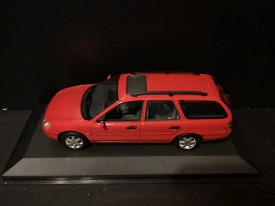 Ford Mondeo II Wagon (Break) 1997 Minichamps Diecast Vehicle in scale 1/43 - Image 1 of 4