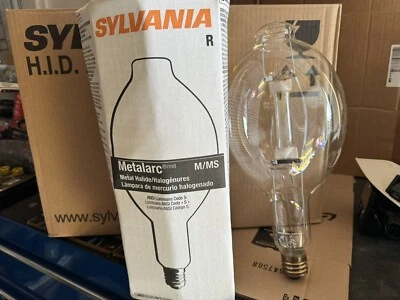 Sylvania 64468 M1000/U 1000 Watt Metal Halide HID Replacement Bulb 6-PACK CASE - Image 1 of 4