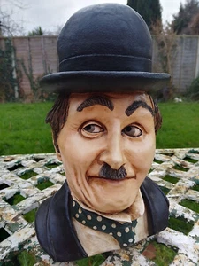 A Highly Collectible Charlie Chaplin Bust by Peter Mook Signed - Picture 1 of 11