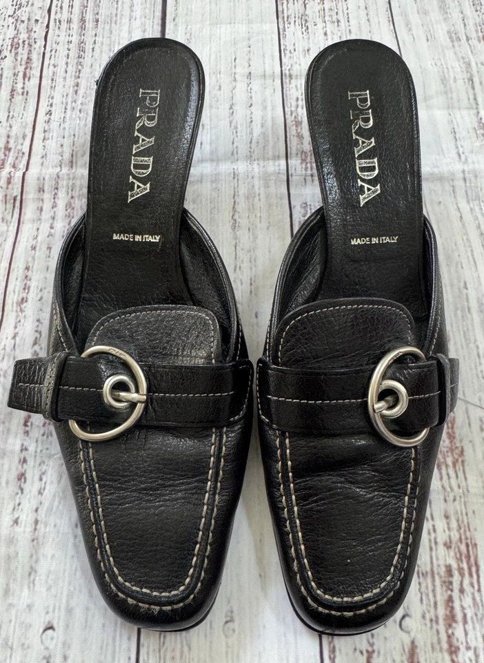 Anillo de cuero negro PRADA punta cuadrada millas diapositivas años 2000 hecho en Italia UE 38,5 (8) Foto 1 de 4