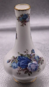 Royal Albert "Moonlight Rose" 12 cm hohe Knospenvase - Bild 1 von 9