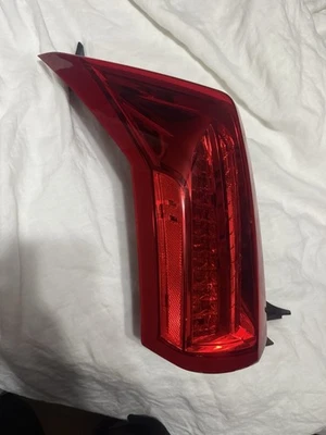 2017-2019 CADILLAC ATS-V COUPE OEM LH DRIVER SIDE TAIL LIGHT BRAKE LAMP - Image 1 of 4