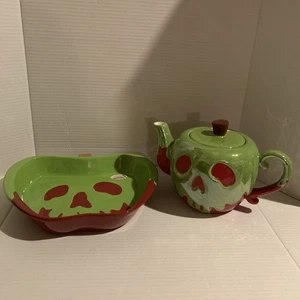 Disney Poison Apple Tea Pot Baking Dish Villains Snow White Halloween Set NEW - Picture 1 of 6