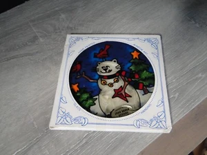 Beautiful JOAN BAKER DESIGNS Snowman Cat Glass Suncatcher, Pewter Trim - Picture 1 of 6