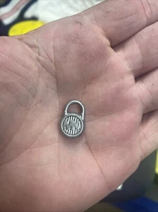 Michael Kors lock charm - Picture 1 of 2