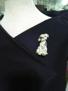 VINTAGE GOLDEN PIN BROOCH ADORABLE DALMATION PUPPY BEJEWELLED FAUX GEM STONES - Picture 1 of 2